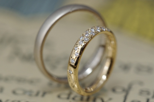 〔結婚指輪〕パヴェが眩しい！