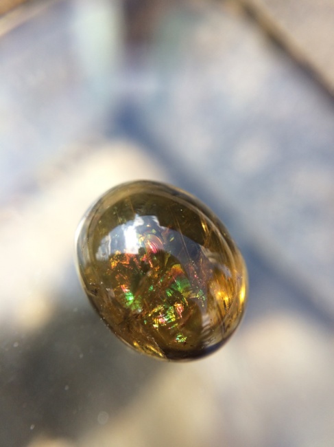 トルマリンのその奥には