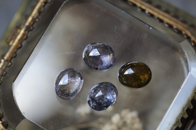 グレイッシュトルマリンカボション