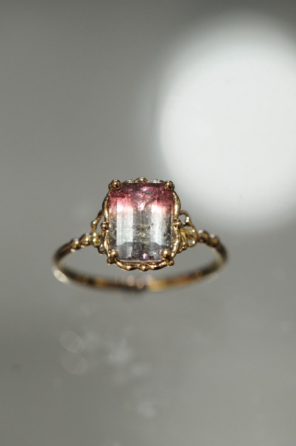 カボションに虹と、バイカラーと