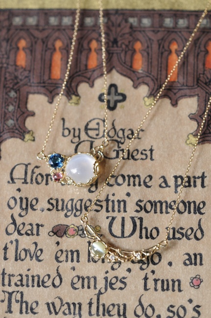 ブルーピンクホワイトとキャッツ