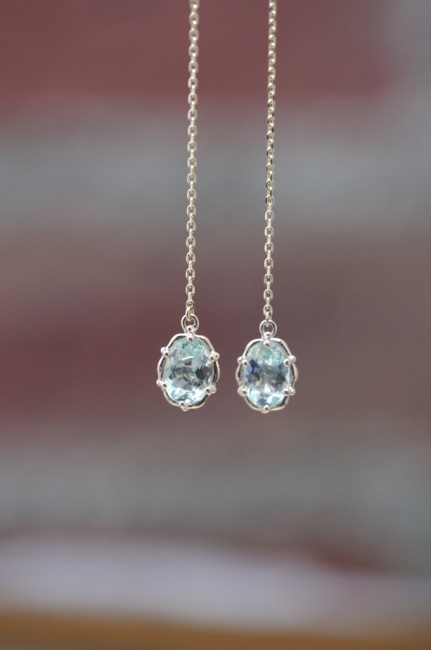 明日は台風でしょうか。