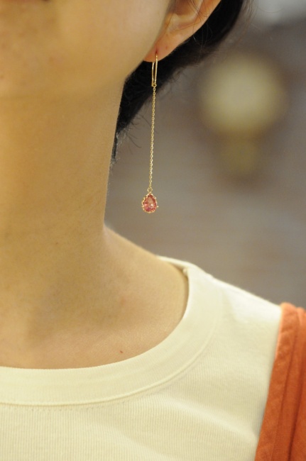 シャンデリアピアス装着図