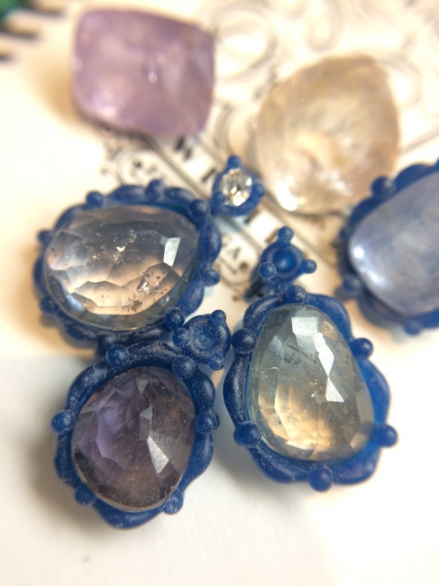 ローズカットのサファイア