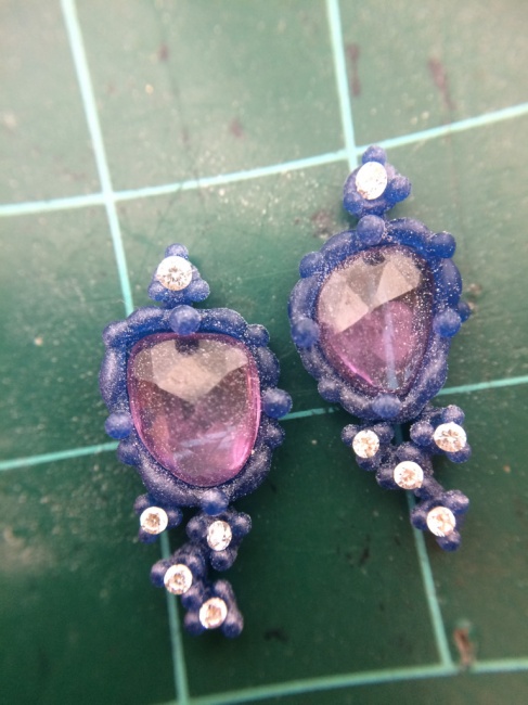 サファイアとりあえずピアス