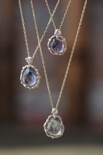 続いてサファイアペンダント