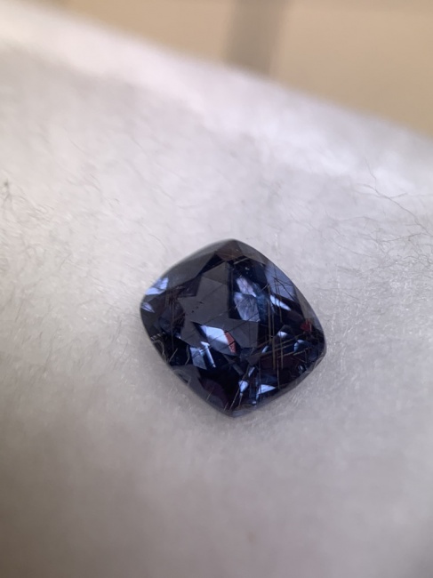 カラーチェンジガーネット