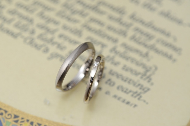結婚指輪　waveのような稜線のような、、、