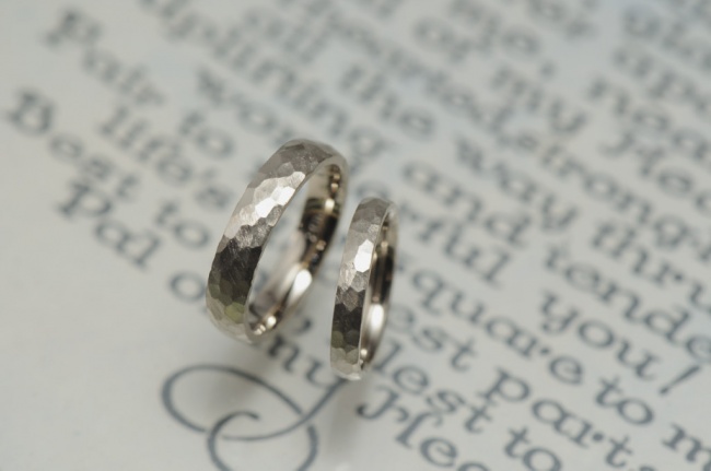 鎚目マットに側面も。