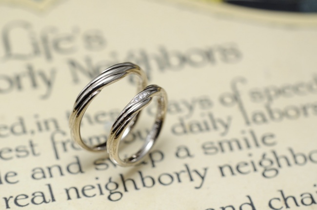 結婚指輪　スクイーズとVline