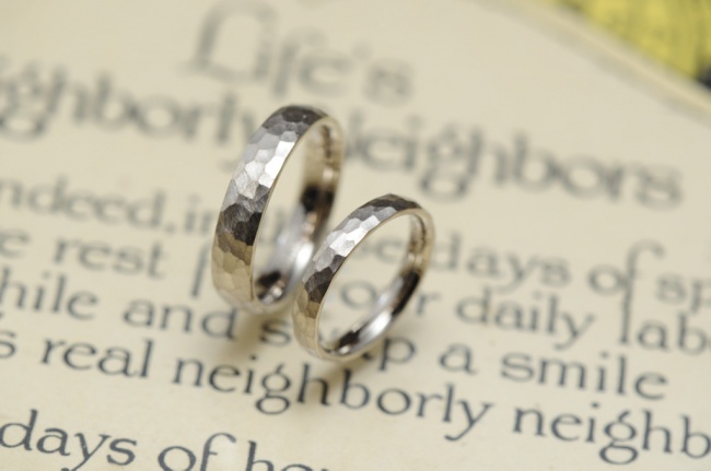 結婚指輪　鎚目シャンパン