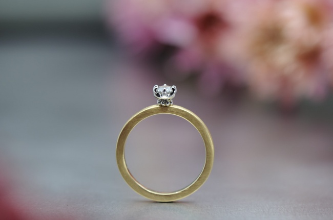 本日と明日は18時までといたします