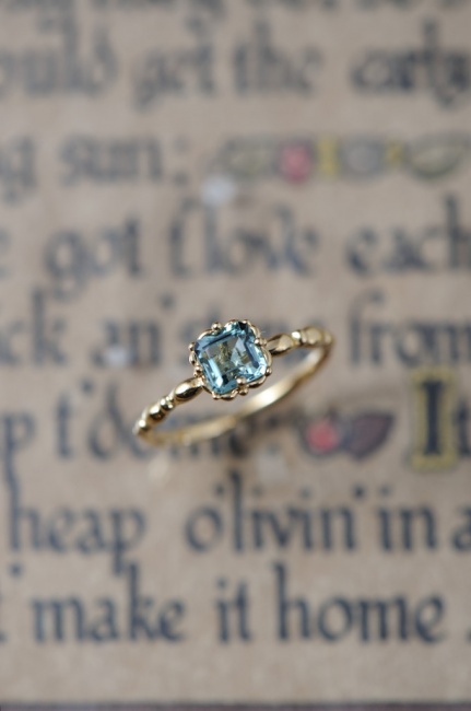 明日の営業時間は18時まで