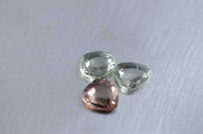 タンザナイトとまだサファイアがありました