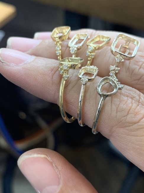 メレダイヤ留め