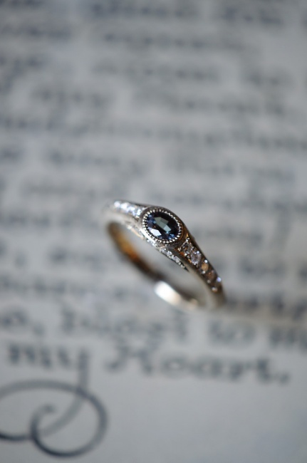 アレキサンドライトリング　と年末年始のお知らせ