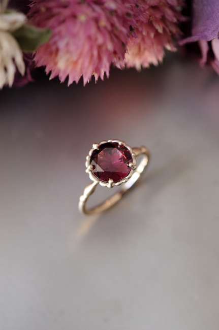 さくらインカット　ロードライトガーネット