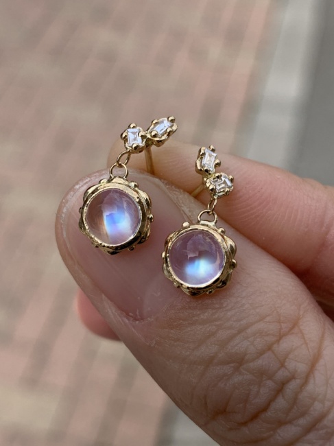 ムーンストーンは戻ってきております