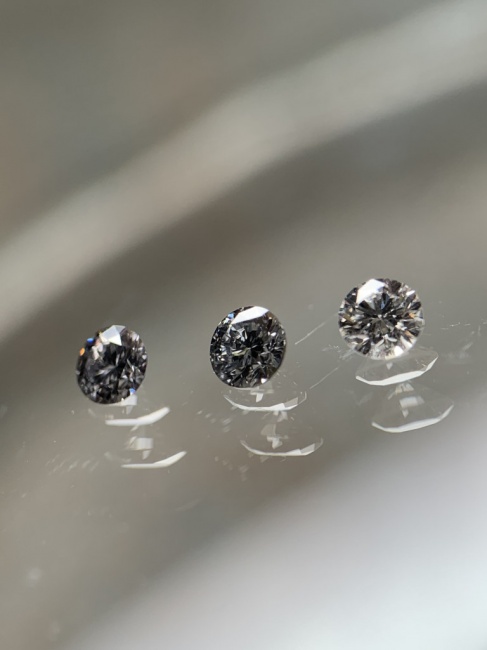 light Bluish Gray diamond！