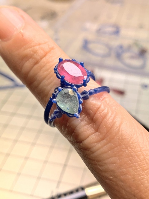 現在お仕立て中の石たち