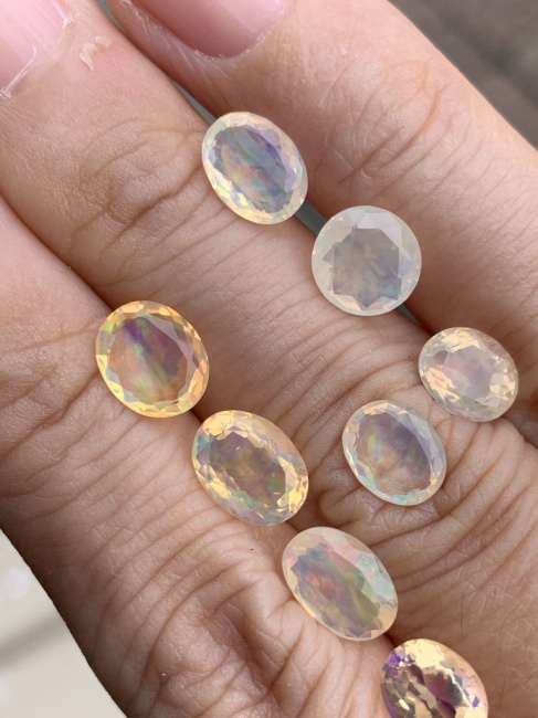 オパールの続き　今日はクリーム