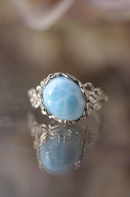 ラリマーリング　と　明日は11：30より営業です