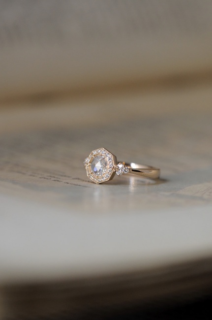 Octagon Halo rosecut engagementring