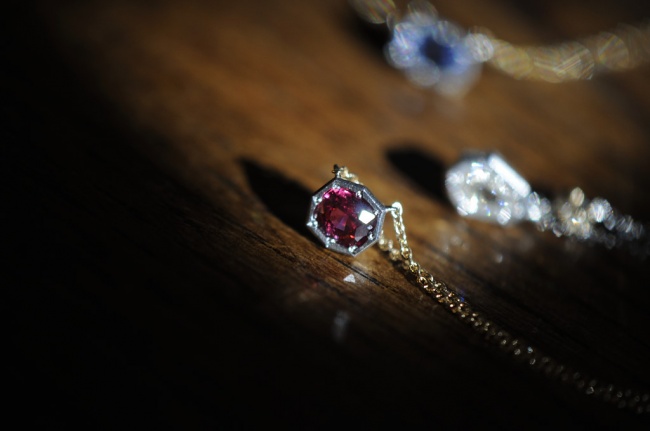 四角い明かりを追いかける