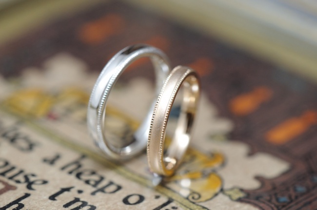 ミルグレインの結婚指輪　と本日少し早めに終了いたします。