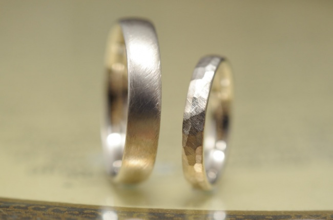 シャンパンゴールドの結婚指輪