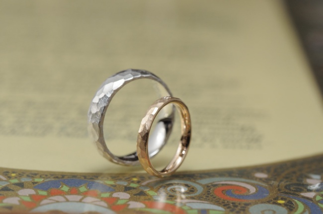 鎚目の結婚指輪