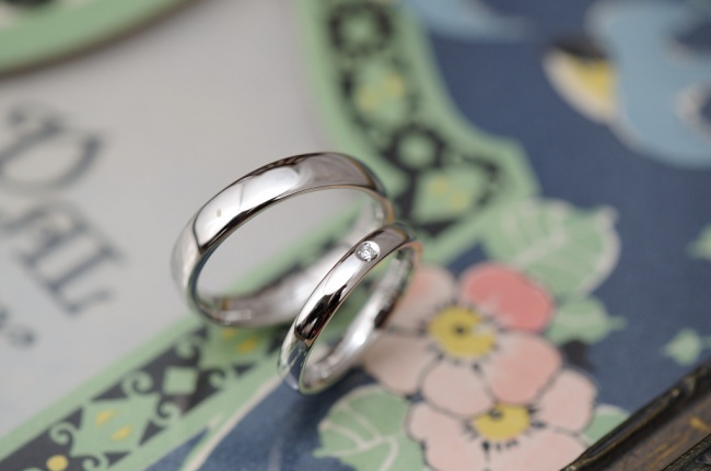 結婚指輪　イルカ