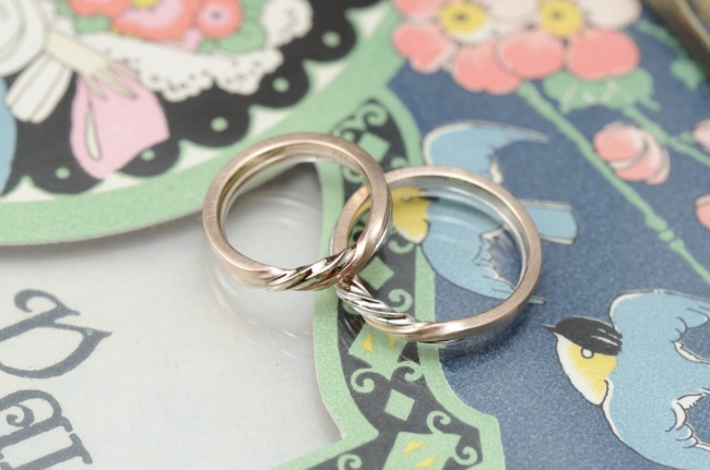 ギメルリングと　明日は12時開店です