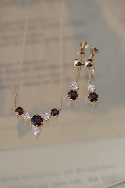 ゴールデンウィークのお知らせと　リメイクペンダントとイヤリング