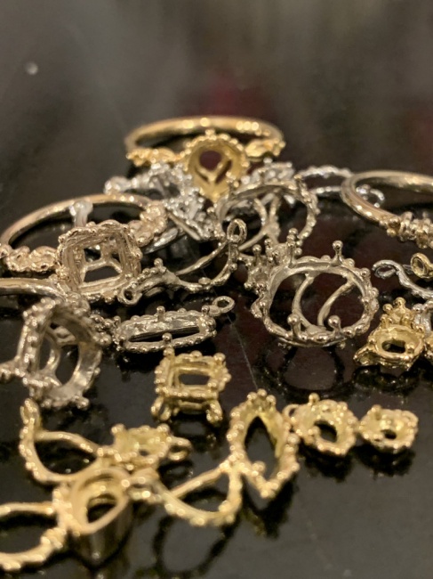 本日18時閉店となります