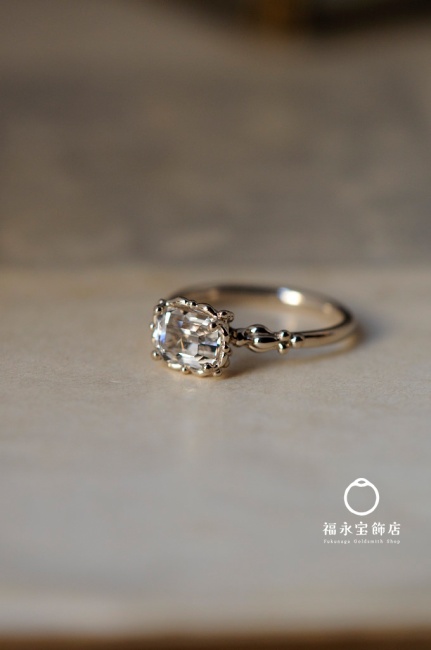 フルオーダーの水晶の指輪