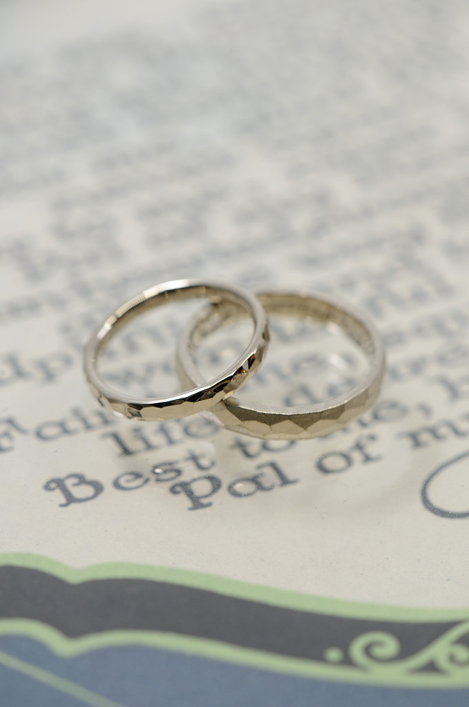 鎚目の結婚指輪